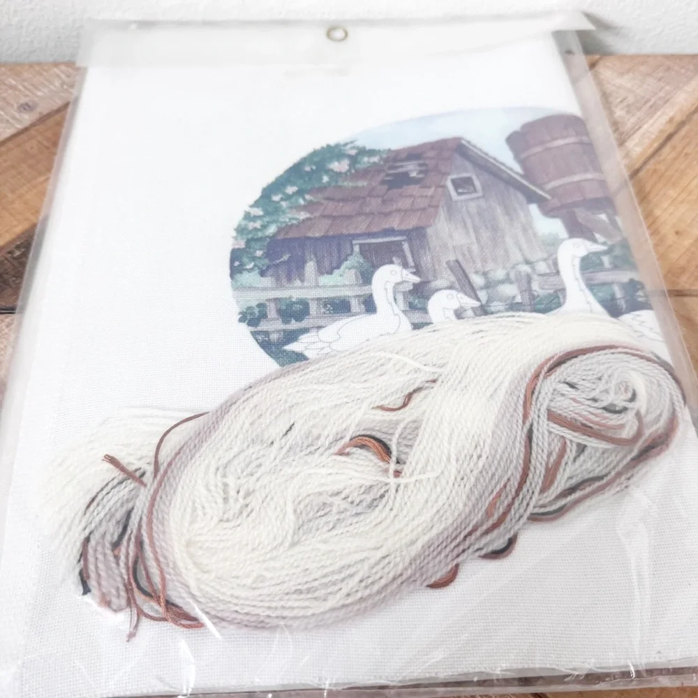 Simplicity Goose and Cabin Gone Calling Stitchery Kit